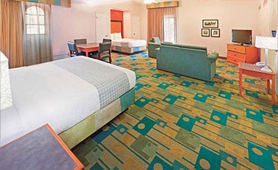 baymont-by-wyndham-lubbock-downtown-civic-center-05