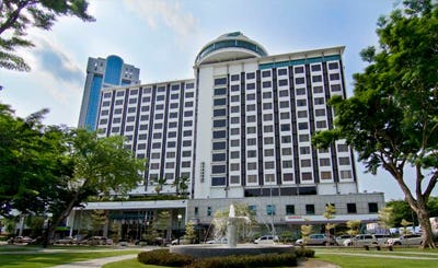 bayview-hotel-georgetown-penang-malaysia-01