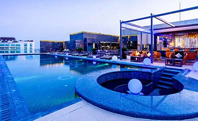 centara grand phratamnak resort