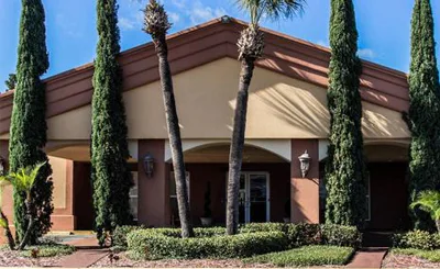 econo lodge inn & suites near florida mall