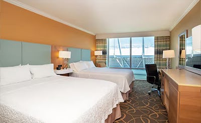 hampton-inn-and-suites-by-hilton-vancouver-downtown-canada-04