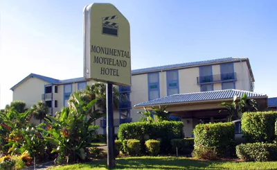 monumental movieland hotel