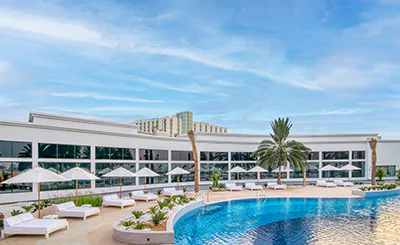 radisson blu hotel & resort, abu dhabi corniche