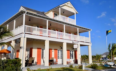 The Sandpiper Inn & Cottages